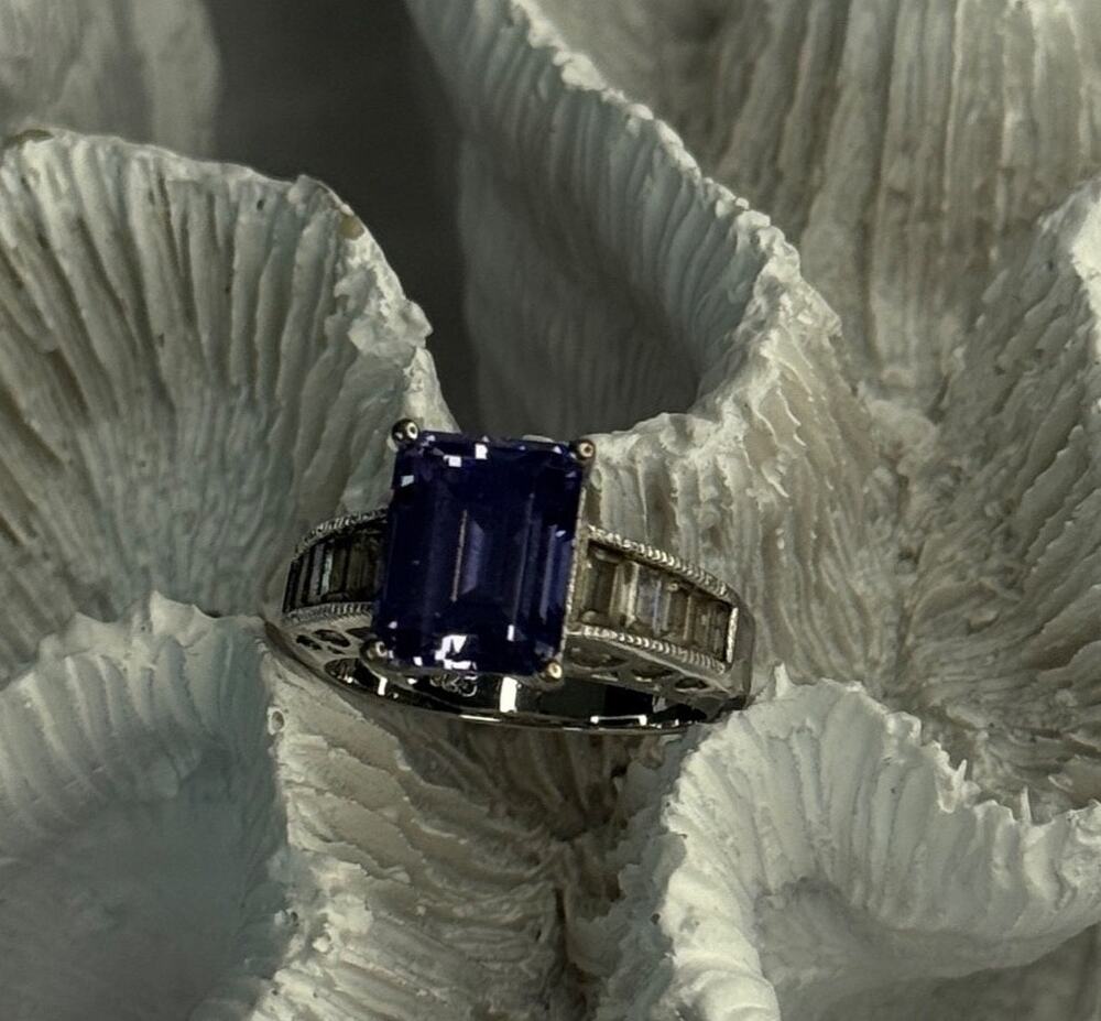 925 Sterling Silver CZ Ring Size 6
